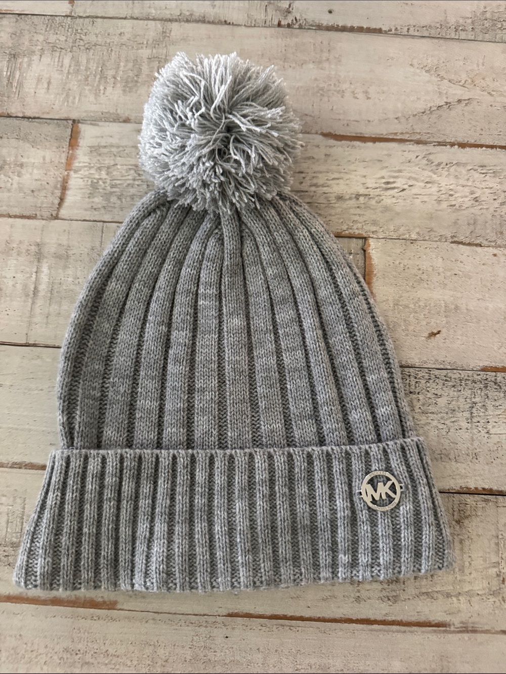 Michael Kors women’s Light Grey Ribbed Pom Hat